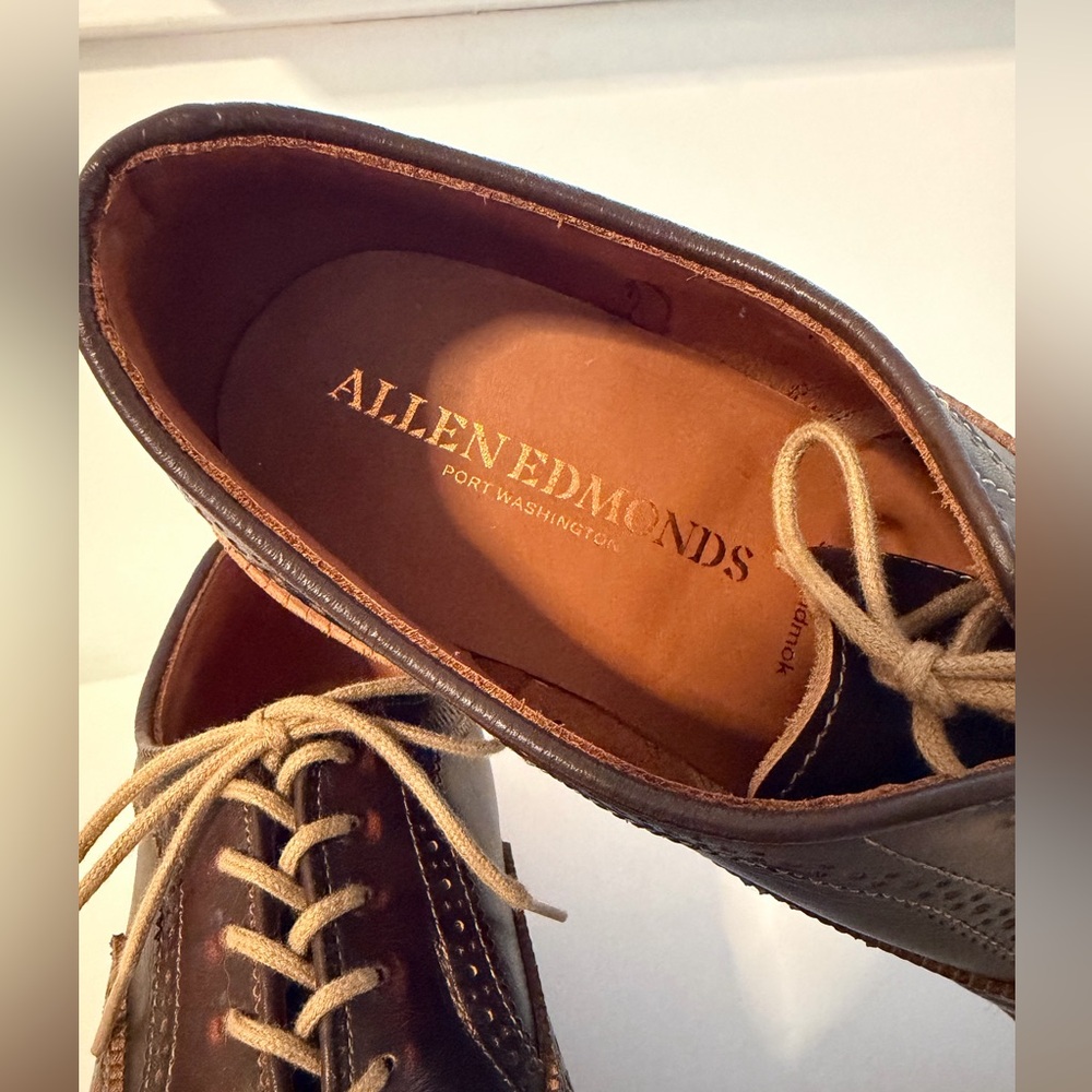 Allen Edmonds Brown Leather Wingtip Brogues with Tan Soles - Picture 4 of 16